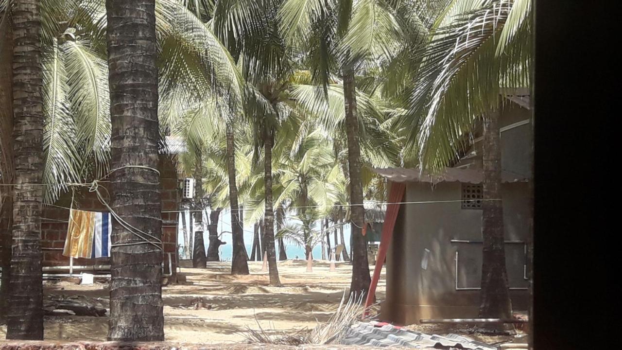 Chintamani Beach House Hotel Mālvan Екстериор снимка