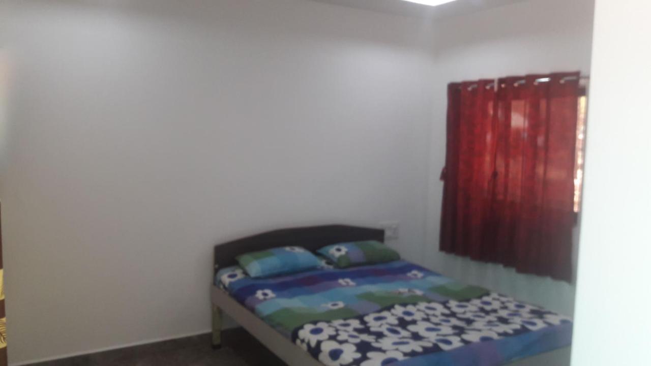 Chintamani Beach House Hotel Mālvan Екстериор снимка